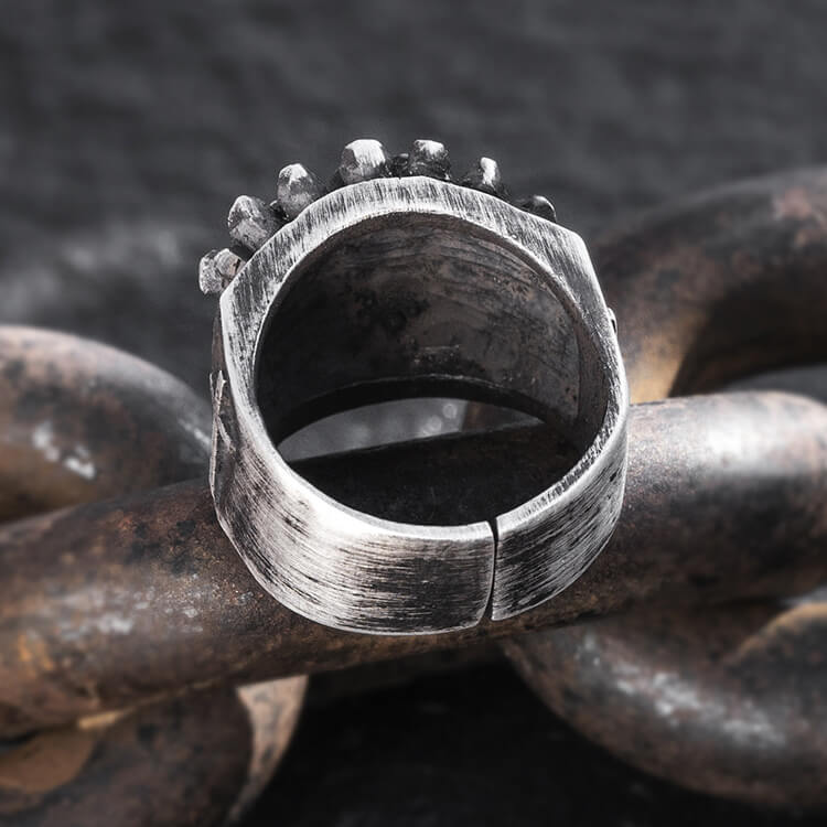 24mm Wide Band Majestic Crusader Vintage Mens Silver Ring - Image 5