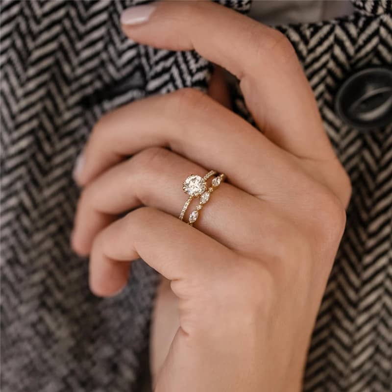 Oval Cut Engagement Ring Set - Image 2